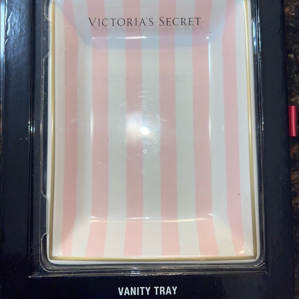 Victoria secret vanity